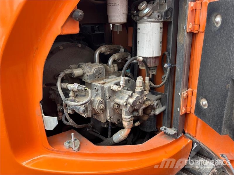 Develon DX140LCR-7 大型油圧ショベル12t以上(パワーショベル・ユンボ)