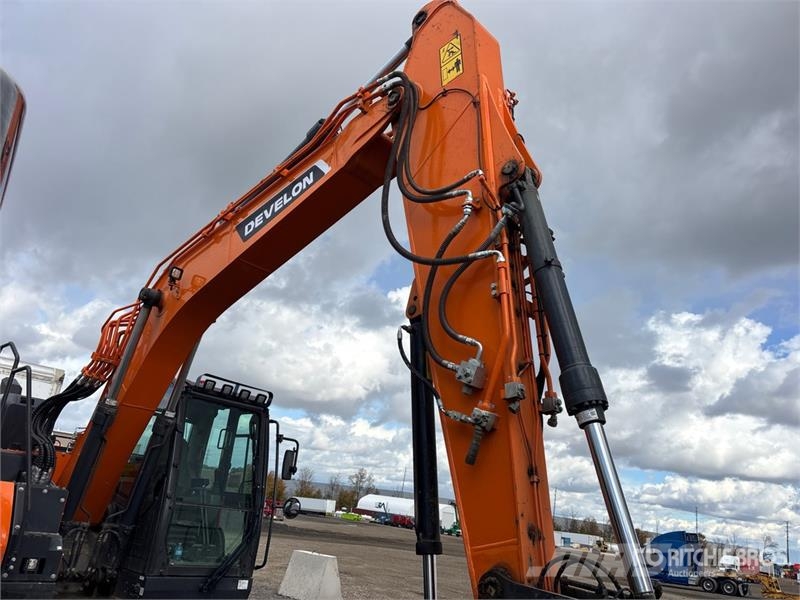 Develon DX140LCR-7 大型油圧ショベル12t以上(パワーショベル・ユンボ)