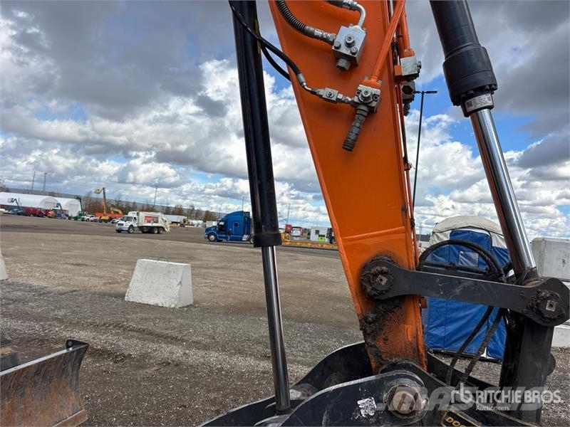 Develon DX140LCR-7 大型油圧ショベル12t以上(パワーショベル・ユンボ)