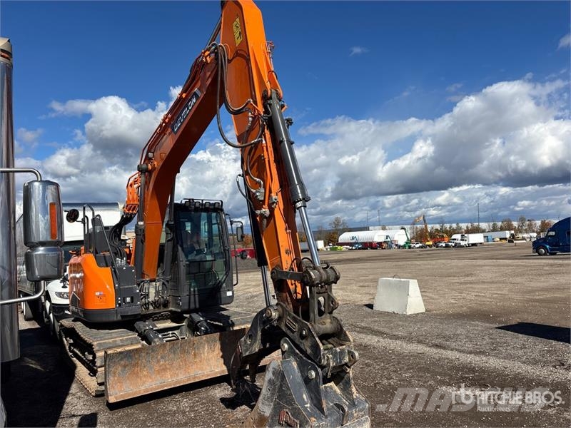 Develon DX140LCR-7 大型油圧ショベル12t以上(パワーショベル・ユンボ)