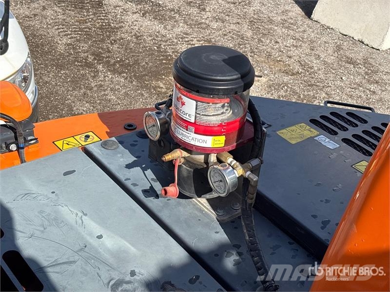 Develon DX140LCR-7 大型油圧ショベル12t以上(パワーショベル・ユンボ)
