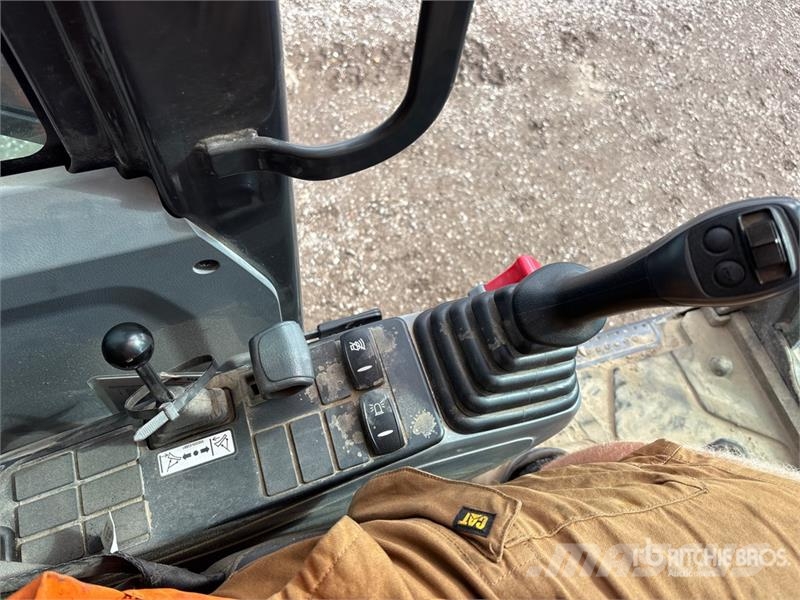 Develon DX140LCR-7 大型油圧ショベル12t以上(パワーショベル・ユンボ)
