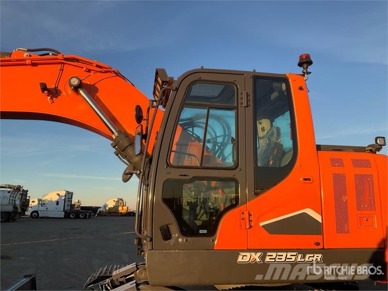 Develon DX235LCR-7 Raupenbagger