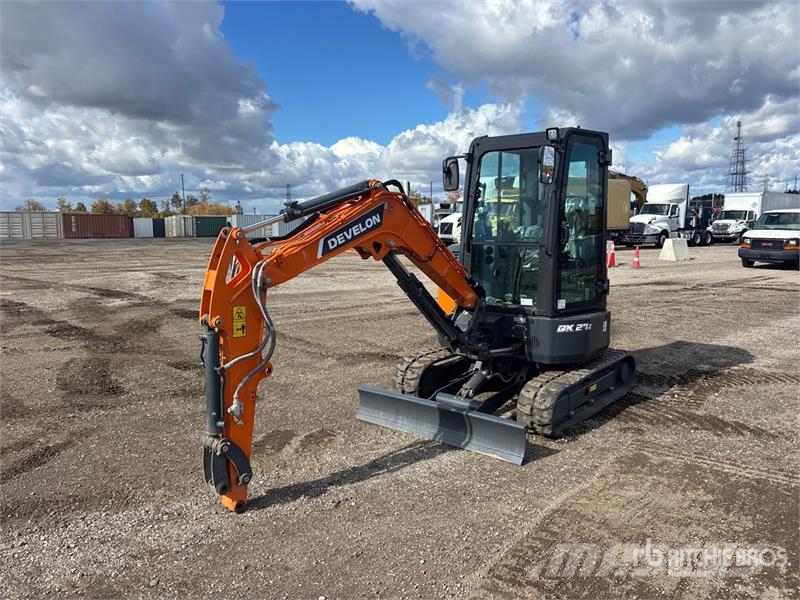 Develon DX27Z-7 Mini ekskavatori < 7 t