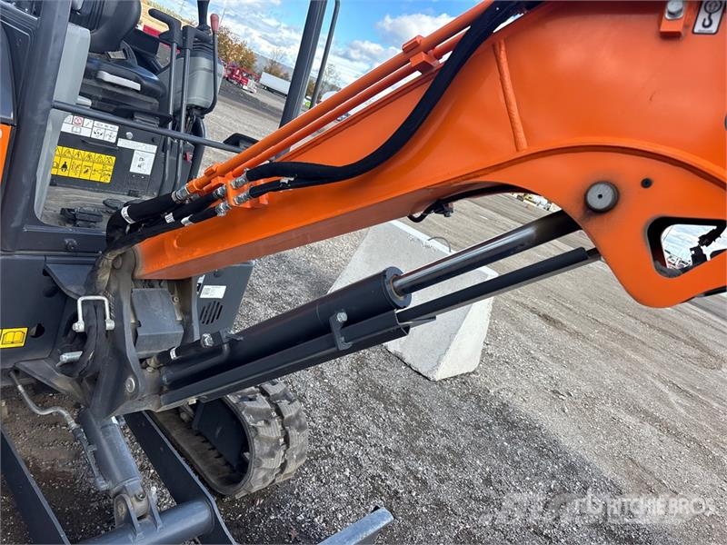 Develon DX27Z-7 Mini ekskavatori < 7 t