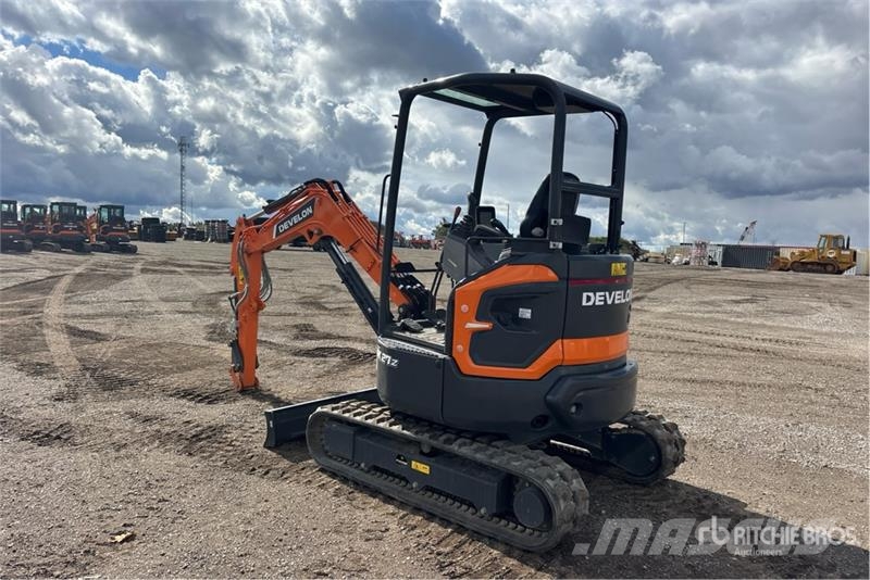 Develon DX27Z-7 Minibagger < 7t