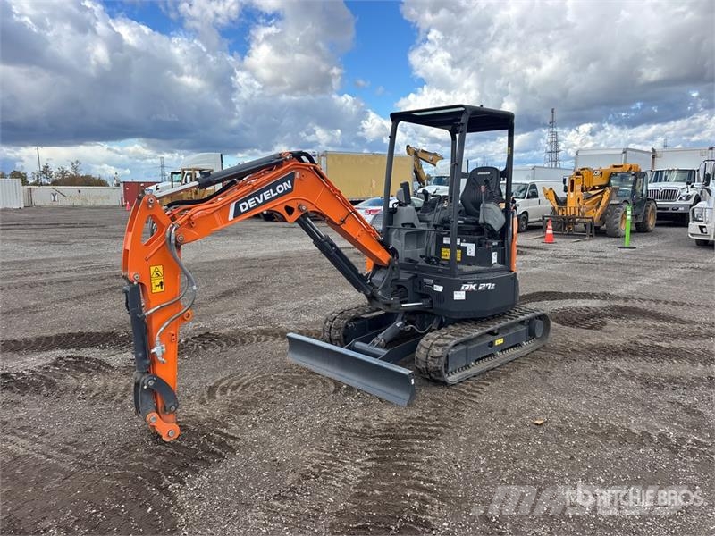 Develon DX27Z-7 Mini ekskavatori < 7 t