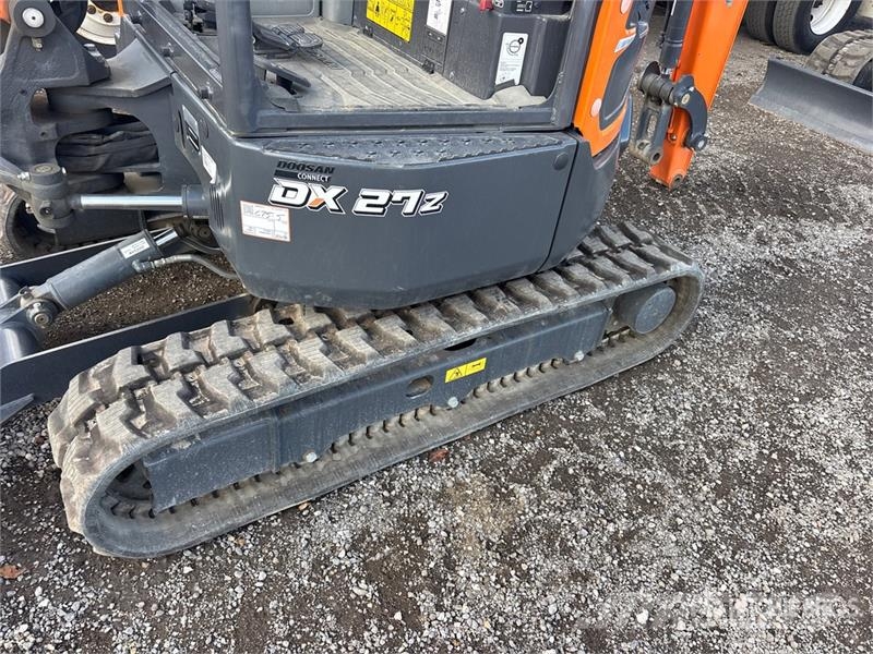 Develon DX27Z-7 Mini ekskavatori < 7 t