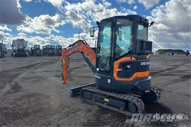 Develon DX27Z-7 Mini ekskavatori < 7 t