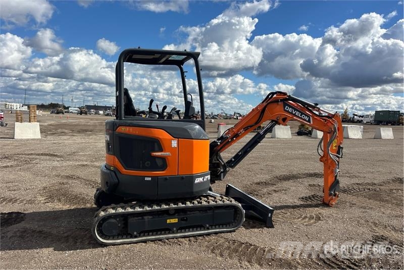 Develon DX27Z-7 Minibagger < 7t