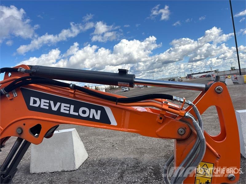 Develon DX27Z-7 Mini ekskavatori < 7 t