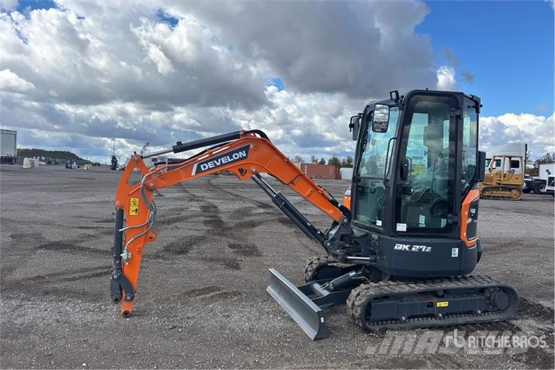 Develon DX27Z-7 Mini ekskavatori < 7 t