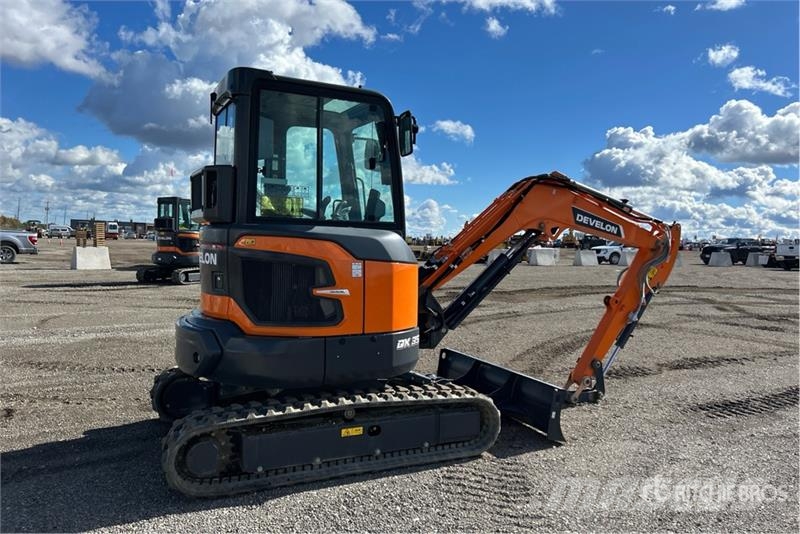 Develon DX35Z-7 Mini ekskavatori < 7 t