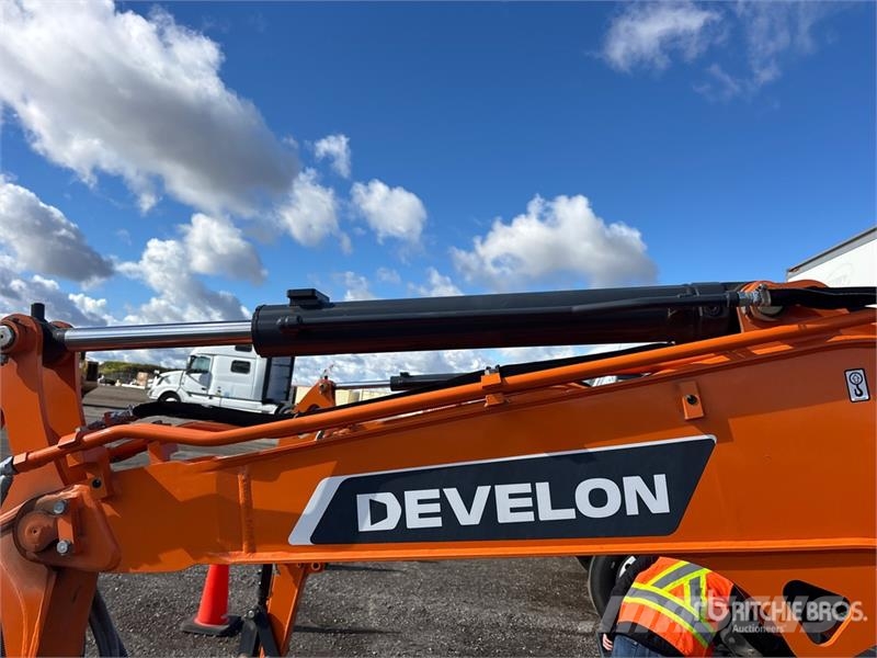 Develon DX35Z-7 Mini bagri <7t
