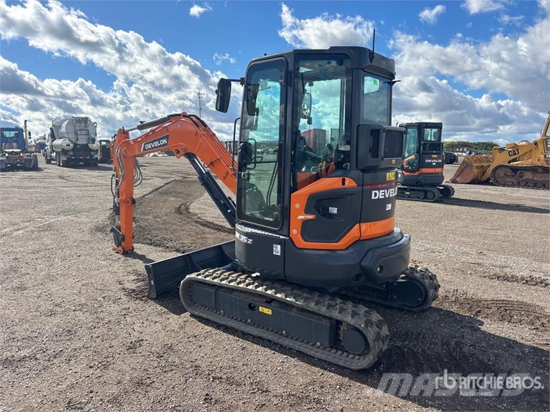 Develon DX35Z-7 Mini ekskavatori < 7 t