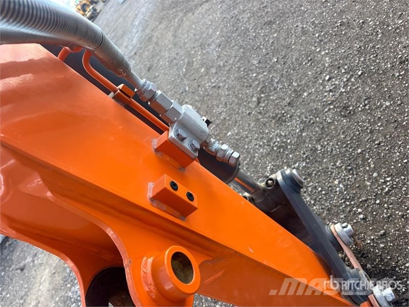 Develon DX35Z-7 Mini bagri <7t