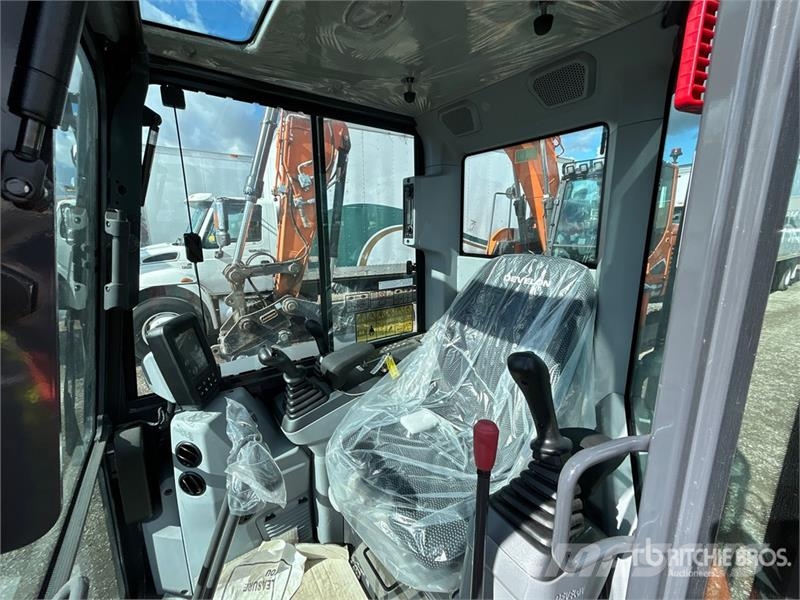 Develon DX35Z-7 Mini ekskavatori < 7 t