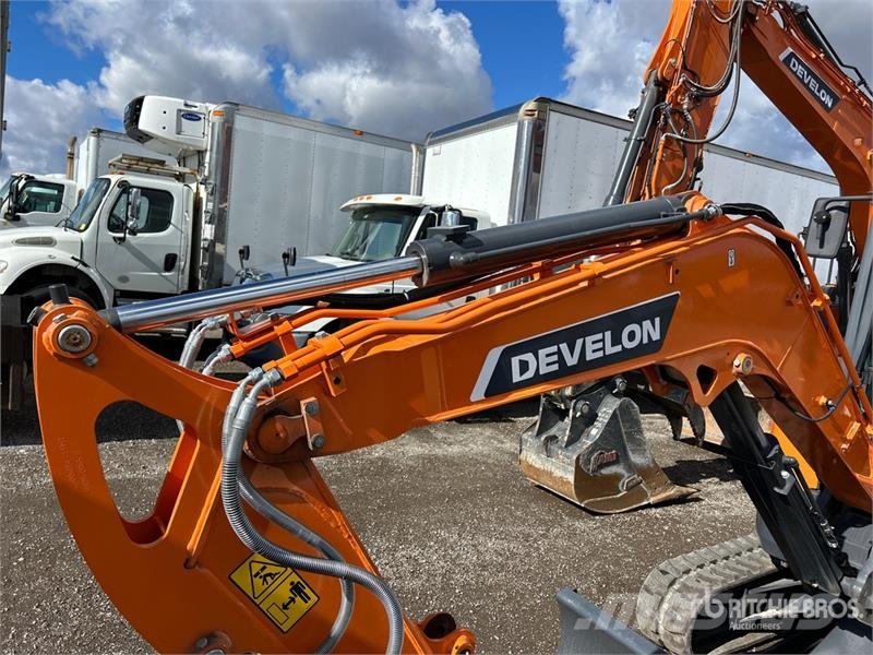 Develon DX35Z-7 Mini ekskavatori < 7 t