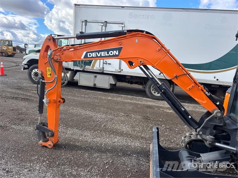 Develon DX35Z-7 Mini ekskavatori < 7 t