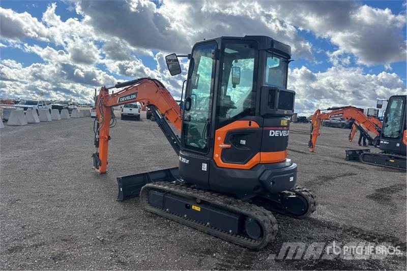 Develon DX35Z-7 Miniexcavadoras
