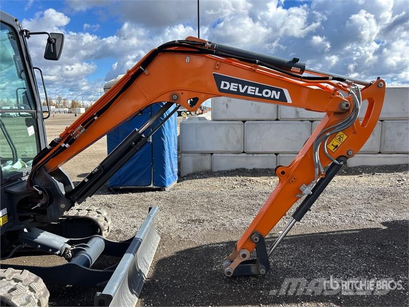 Develon DX35Z-7 Mini ekskavatori < 7 t