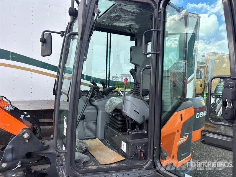 Develon DX50Z - 7 Mini Excavator (Unused) حفارات صغيرة أقل من 7 طن (حفارات صغيرة)