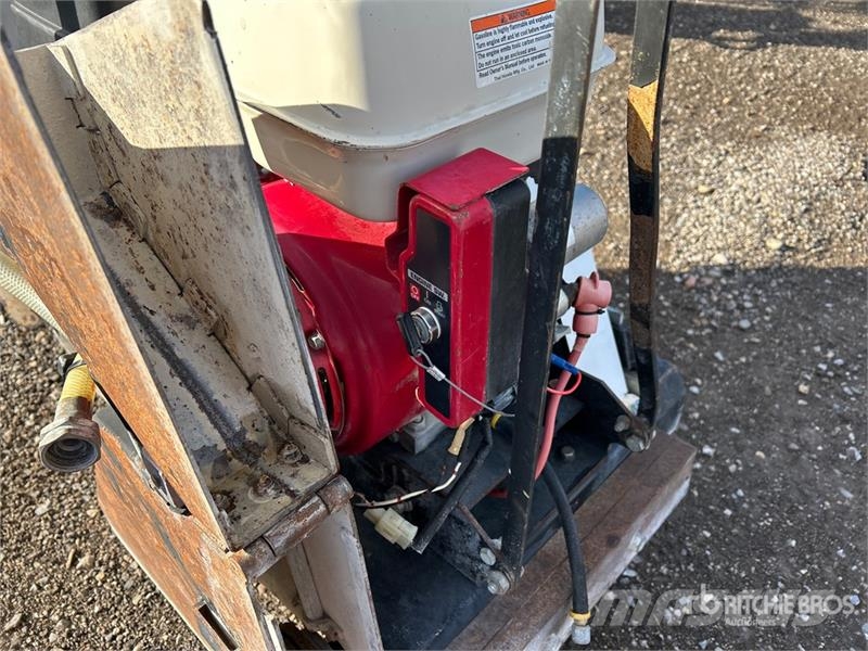 Diamond CC1800XL Walk-Behind Saw Fűrészgépek