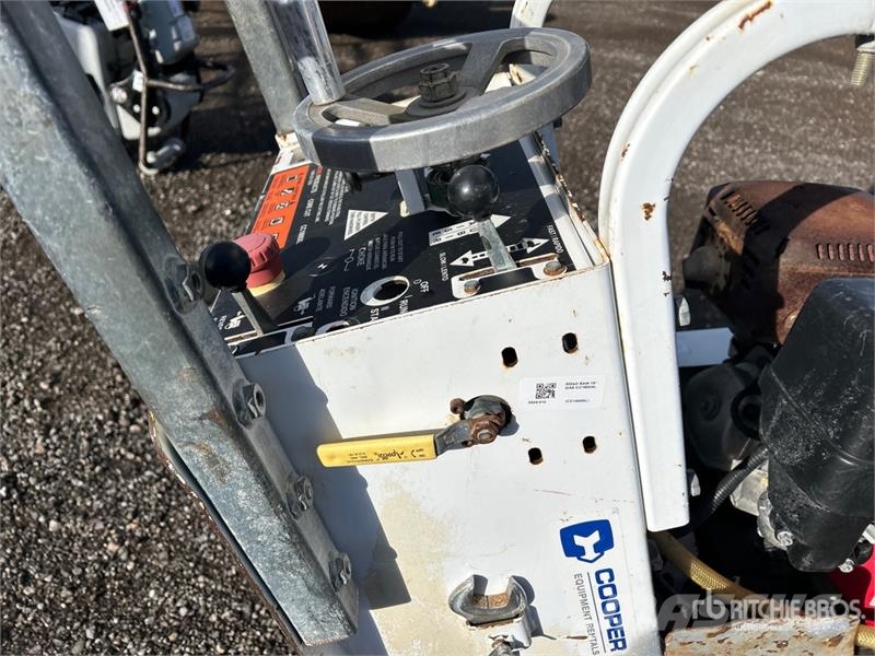Diamond CC1800XL Walk-Behind Saw Fűrészgépek