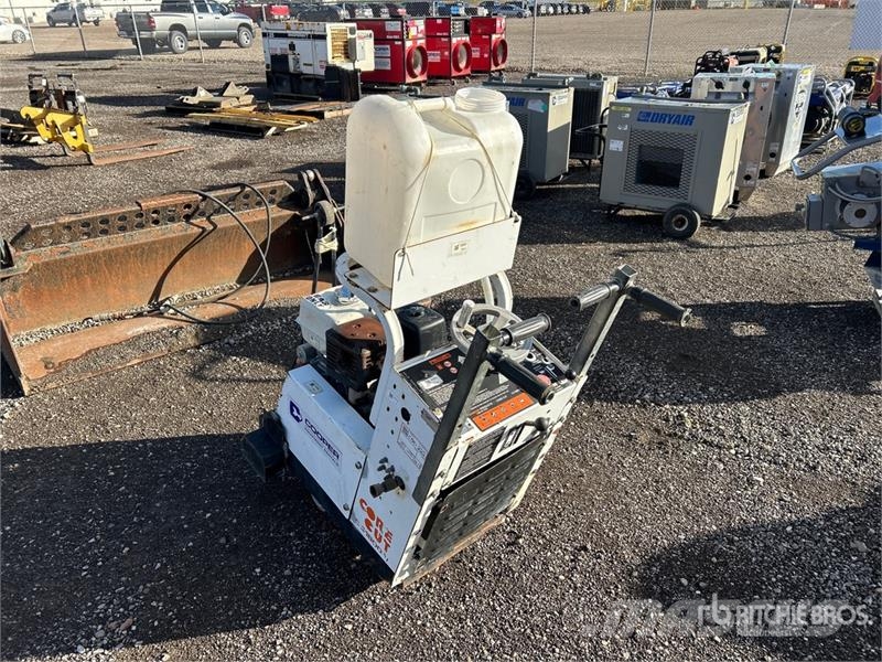 Diamond CC1800XL Walk-Behind Saw Fűrészgépek
