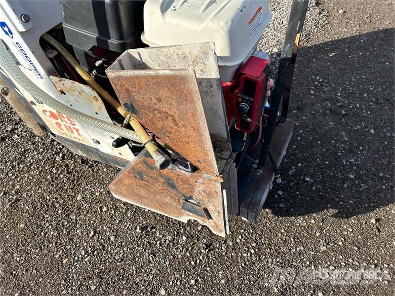 Diamond CC1800XL Walk-Behind Saw Fűrészgépek