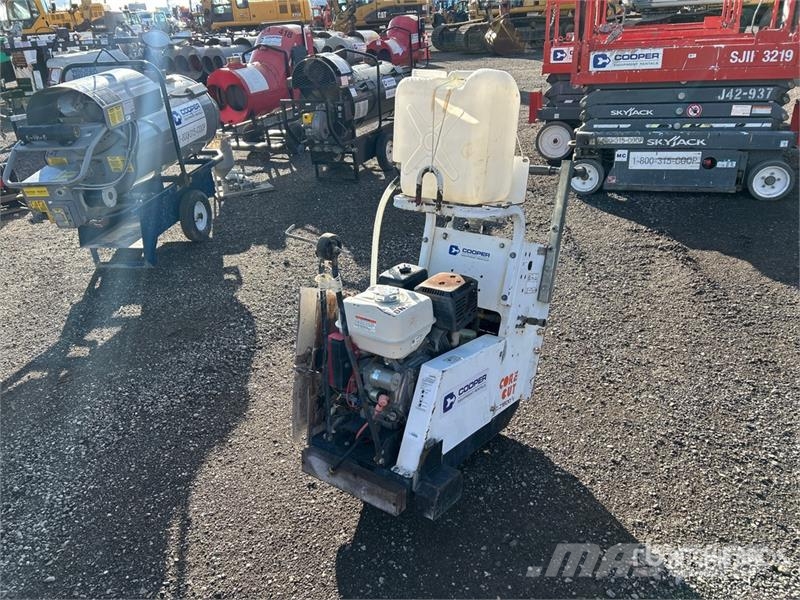Diamond CC1800XL Walk-Behind Saw Fűrészgépek