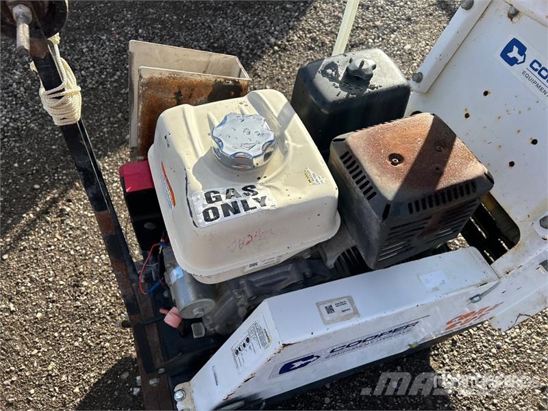 Diamond CC1800XL Walk-Behind Saw Fűrészgépek