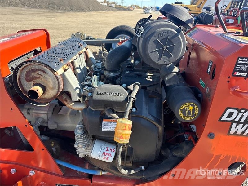Ditch Witch C24X Pinnaselõikurid