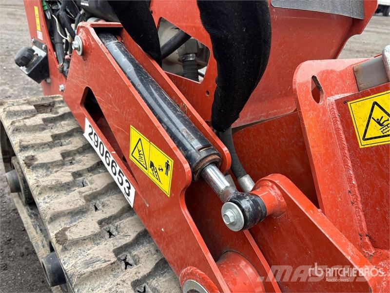 Ditch Witch C24X Pinnaselõikurid