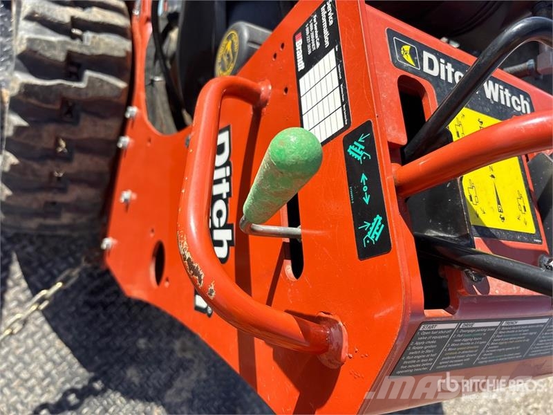 Ditch Witch C24X Freze za kopanje jarkov Trenčerji