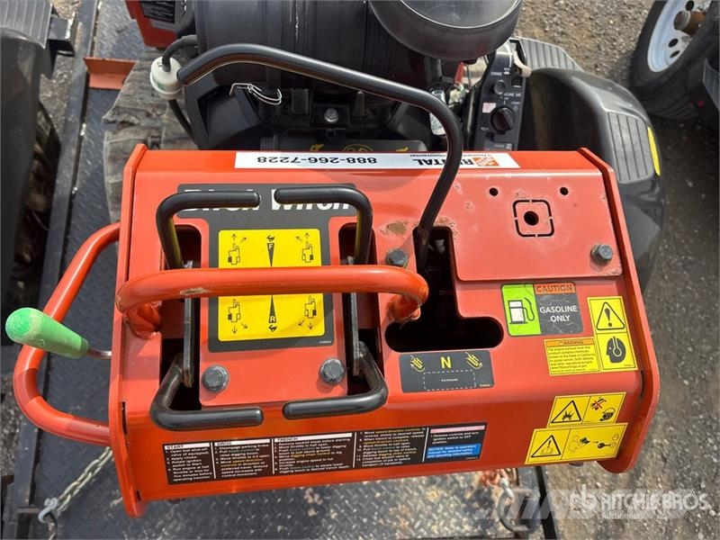 Ditch Witch C24X トレンチャー