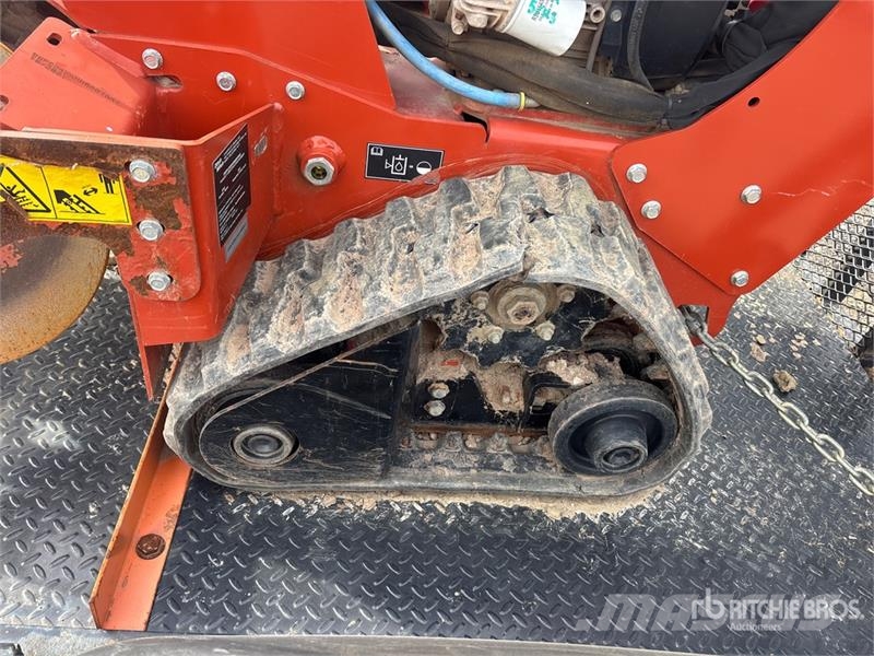 Ditch Witch C24X トレンチャー
