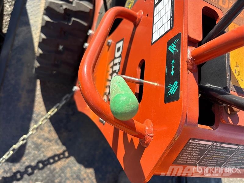 Ditch Witch C24X ماكينات حفر خنادق