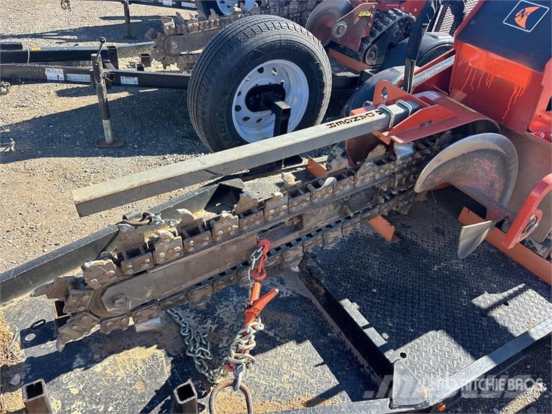 Ditch Witch C24X Pinnaselõikurid