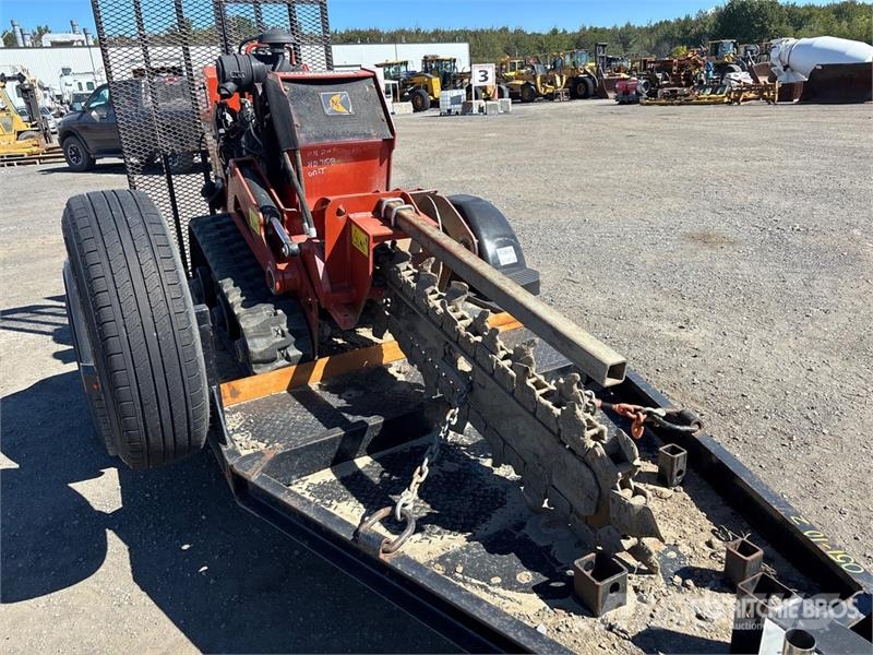 Ditch Witch C24X Freze za kopanje jarkov Trenčerji