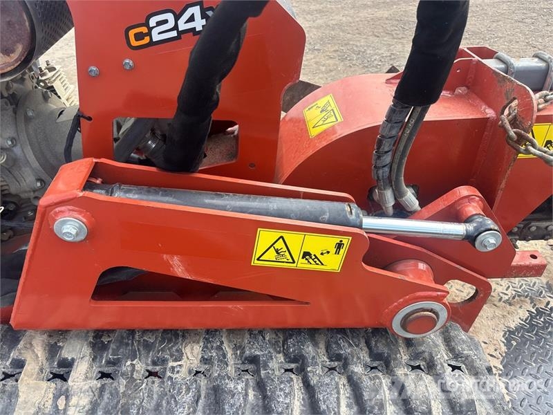 Ditch Witch C24X Scavafossi