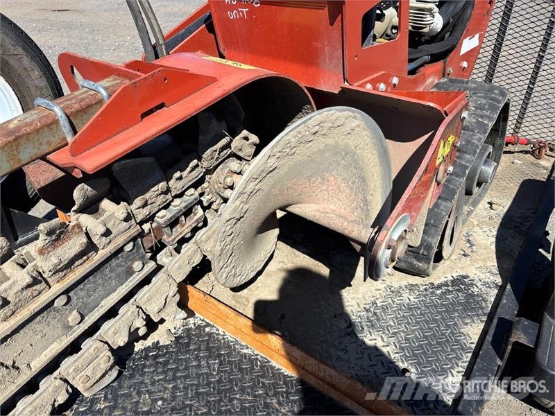 Ditch Witch C24X Freze za kopanje jarkov Trenčerji