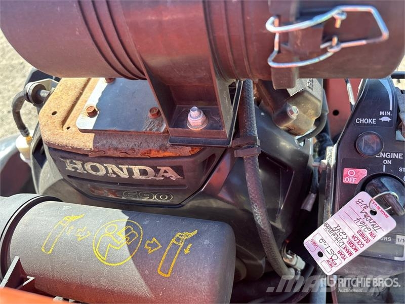 Ditch Witch C24X Freze za kopanje jarkov Trenčerji