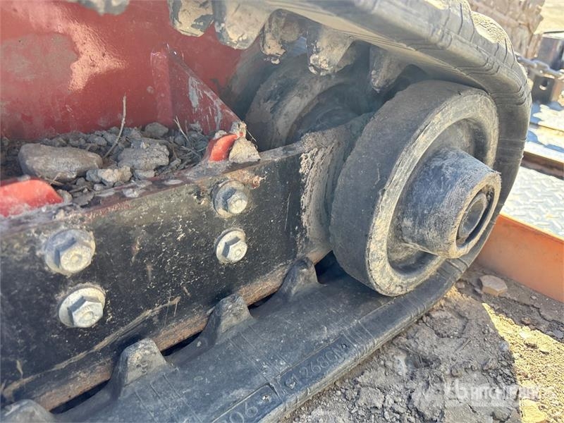Ditch Witch C24X Freze za kopanje jarkov Trenčerji