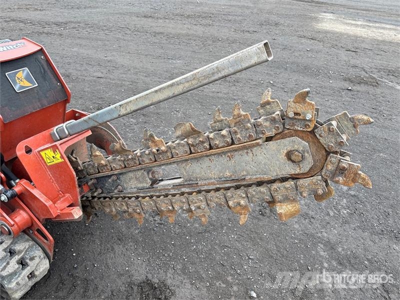 Ditch Witch C24X Pinnaselõikurid