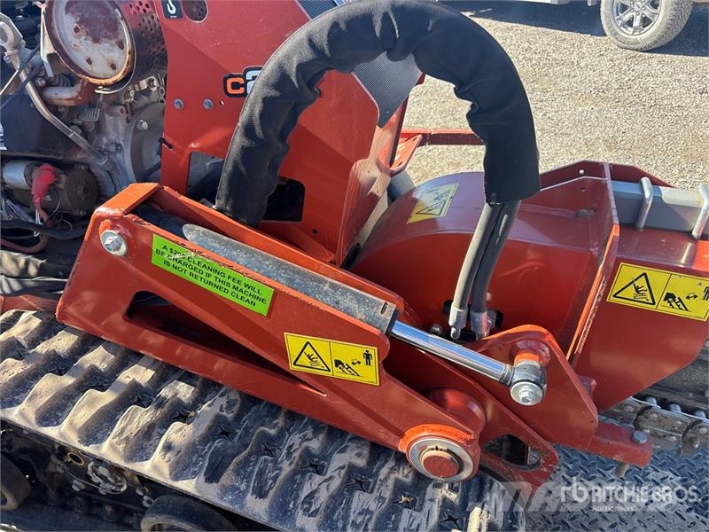 Ditch Witch C24X Pinnaselõikurid
