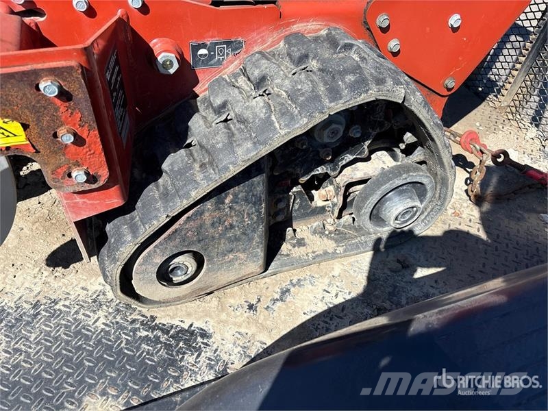 Ditch Witch C24X Freze za kopanje jarkov Trenčerji
