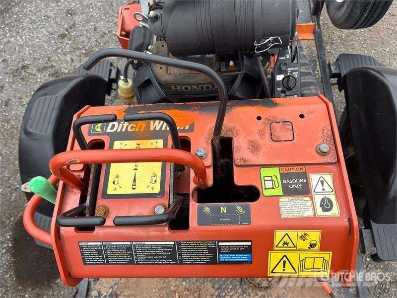 Ditch Witch C24X Rovokopači freze za kanale Trenčeri