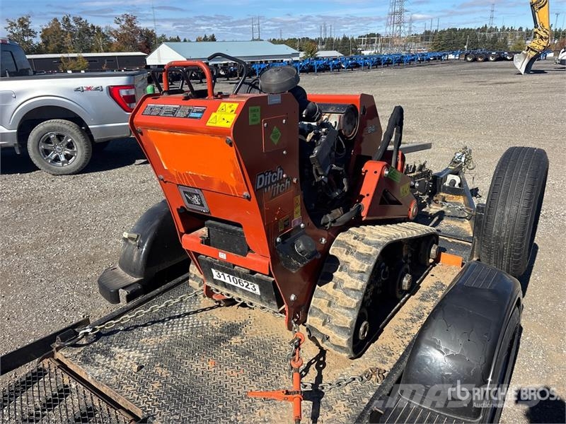 Ditch Witch C24X Pinnaselõikurid