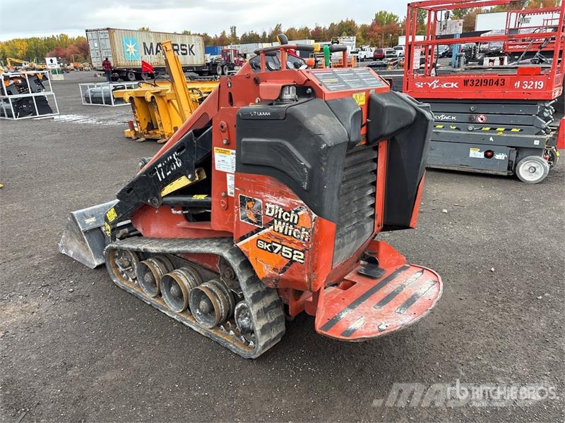 Ditch Witch SK752 Krautuvai su šoniniu pasukimu